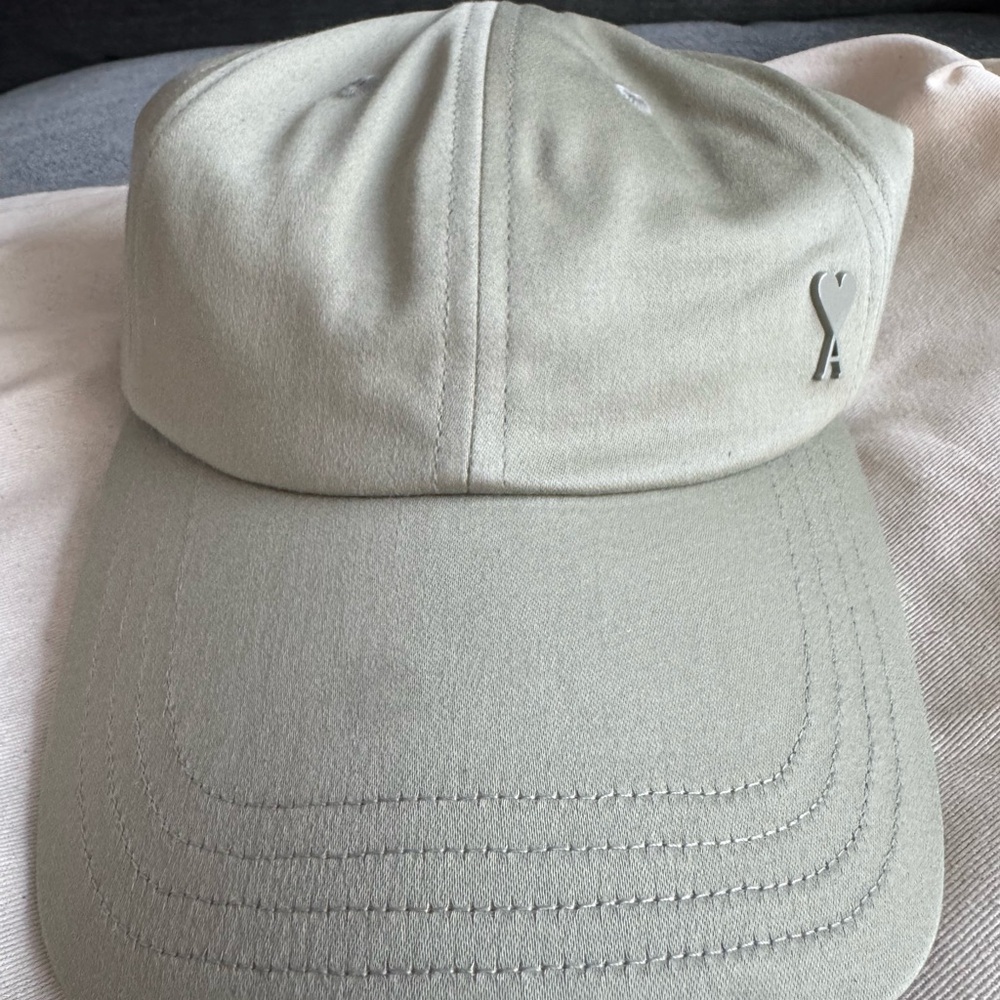 AMI PARIS hat/cap